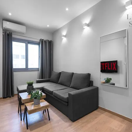 Aelia Apartments, The Luxury
