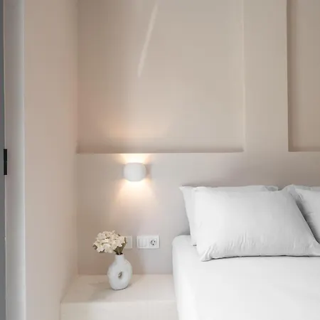 Aelia Apartments, The Luxury